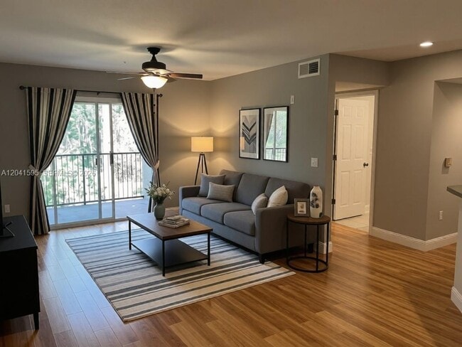 Photo - 738 Crest Pines Dr Unit 0