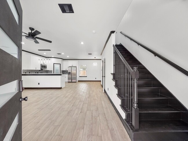 Photo - 4737 Reed Rd Unit B