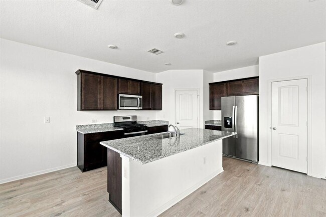 Photo - 429 Brody Ln