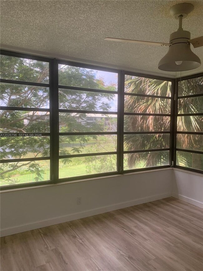 Photo - 1705 Whitehall Dr Unit 304