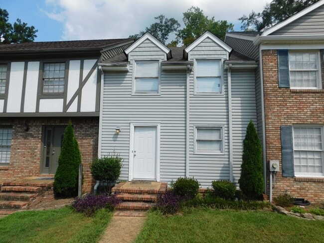 Building Photo - 755 Cahaba Manor Trail Rental