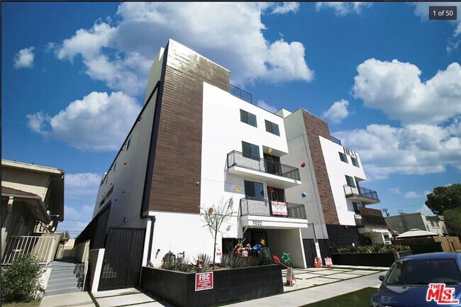 Building Photo - 7022 Alabama Ave Unit 304 Rental