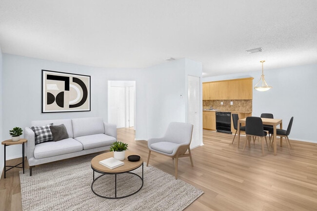 Building Photo - 6889 NW 173rd Dr Unit 105