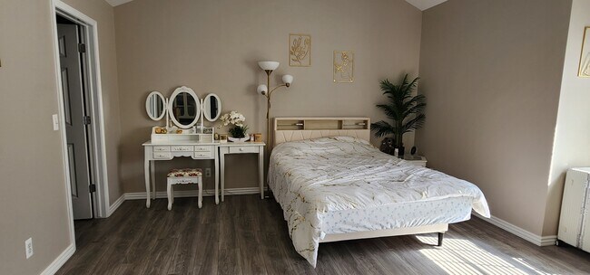 Photo - 7869 Ambassador Dr