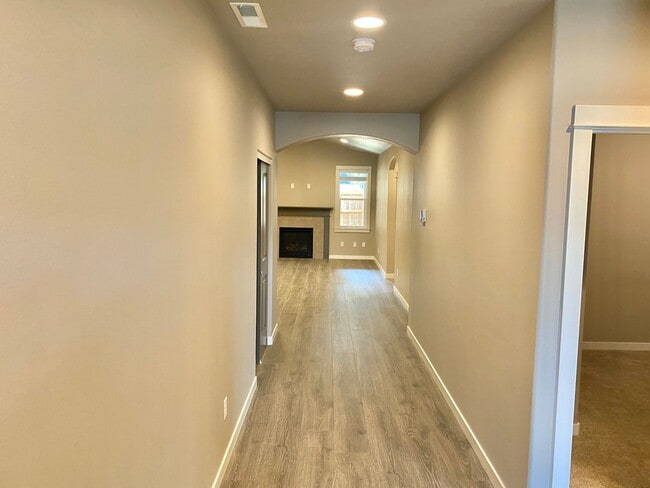 Photo - 61357 SE Matthew St