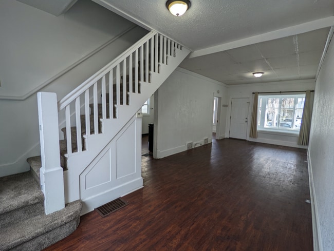 Photo - 617-619 8th Ave S Unidad 619