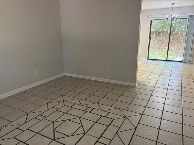 Photo - 220 Atkinson Dr