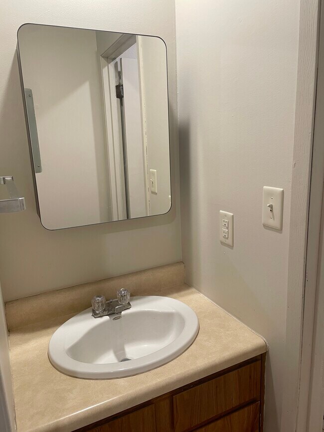 Photo - 501 State Hwy 47