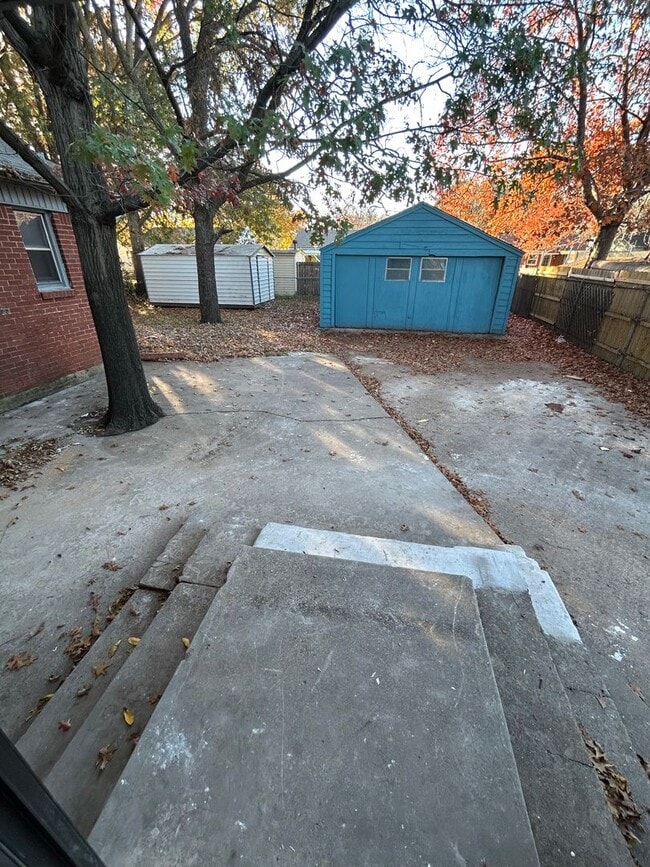 Photo - 1111 Lucille St