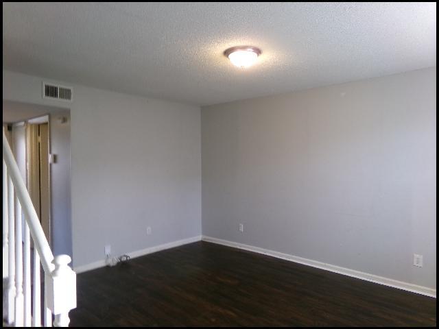 Photo - 1805 Sanford Dr