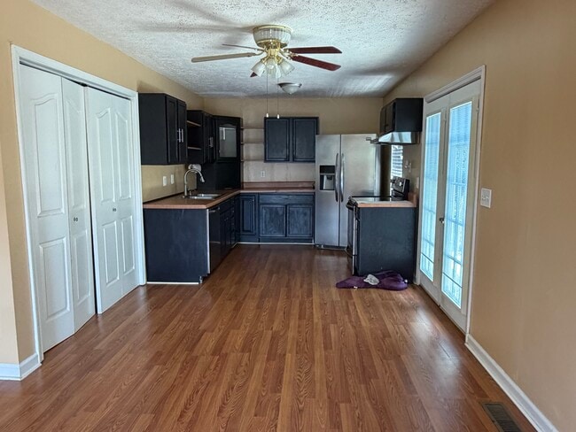 Photo - 4914 Camborne Cir