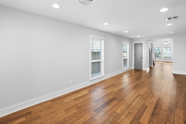 Photo - 2 Bedroom/2.5 Bath Mahncke Park Subdivision