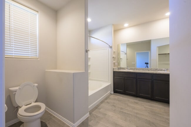 Photo - 6900 Brite Rd