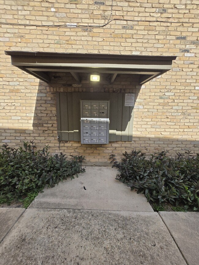 Photo - 6611 Southpoint St
