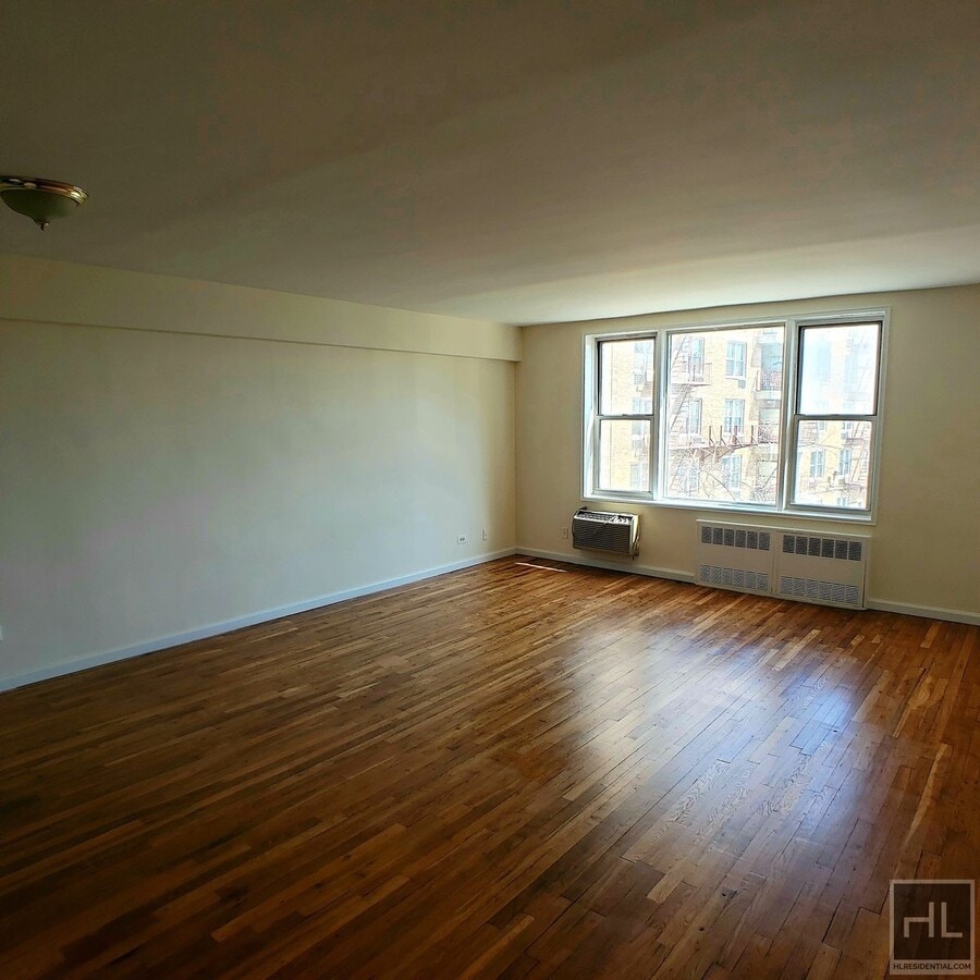 GRAND CENTRAL PARKWAY - GRAND CENTRAL PARKWAY Unidad 5L