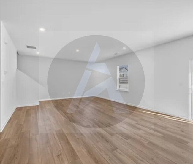 Photo - 1420 Hunter Trl