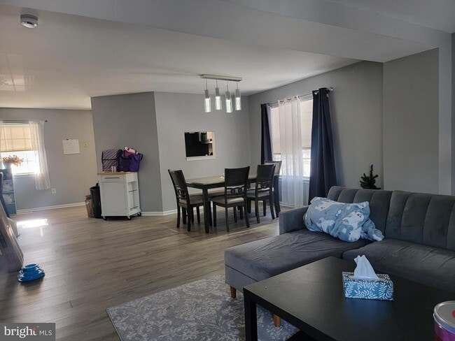 Photo - 44120 Mistletoe Terrace