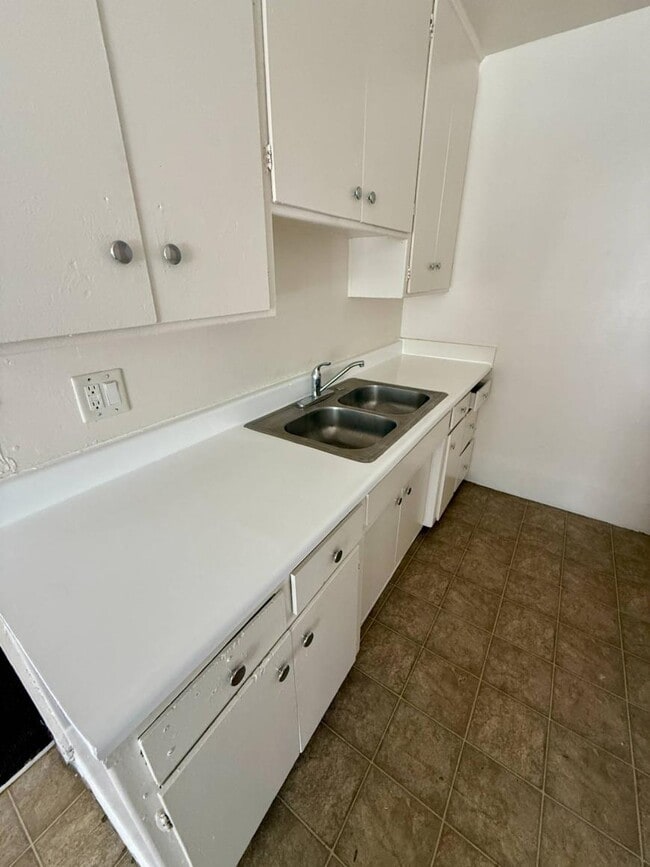 Photo - 1.0 bedroom in Canoga Park California 91304 Unit 02