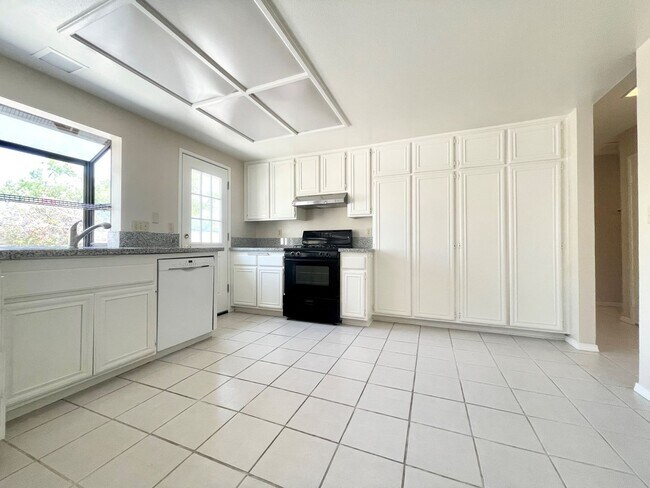 1008 Bridle Path Way