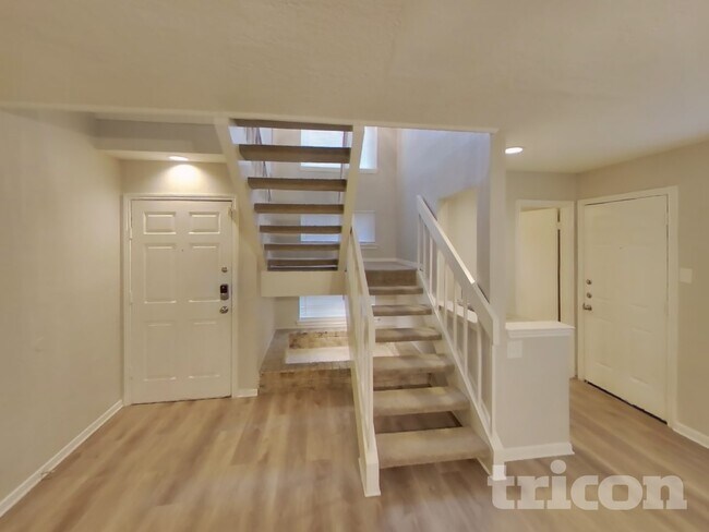 Photo - 616 Via Miramonte