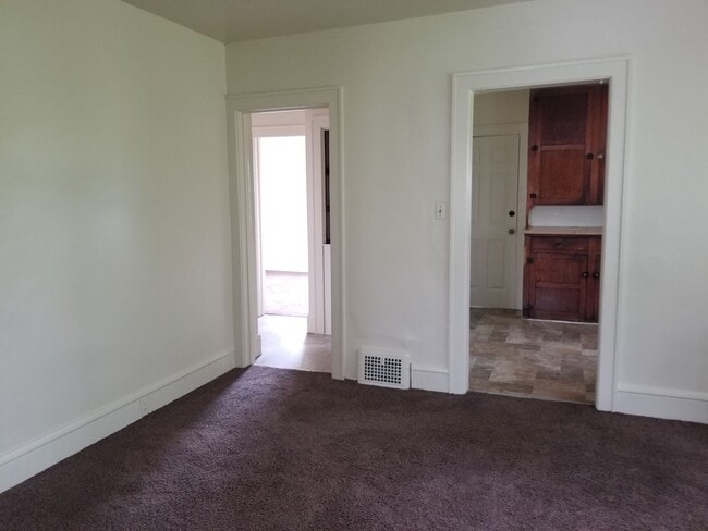 Photo - 807 Williams St Unit Upper