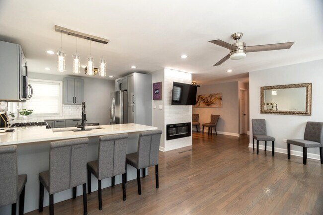 Photo - 9945 Sunnyside Ave