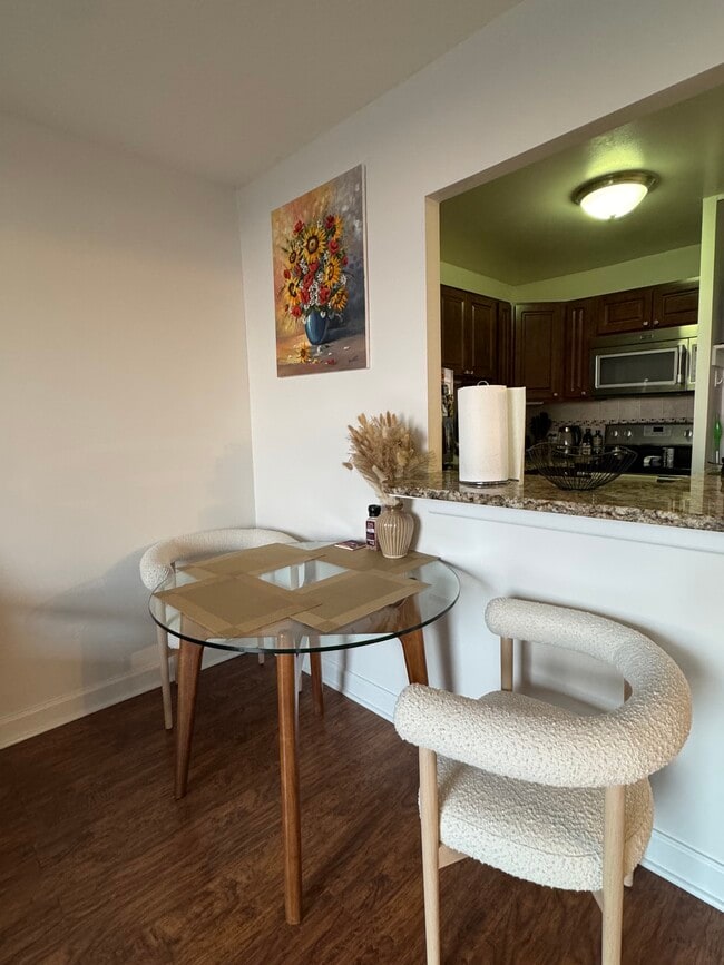 Photo - 1455 N Sandburg Ter Unit 1207