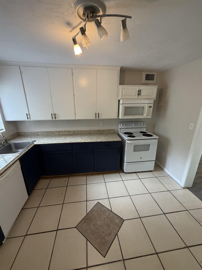 Photo - 318 E Pershing St
