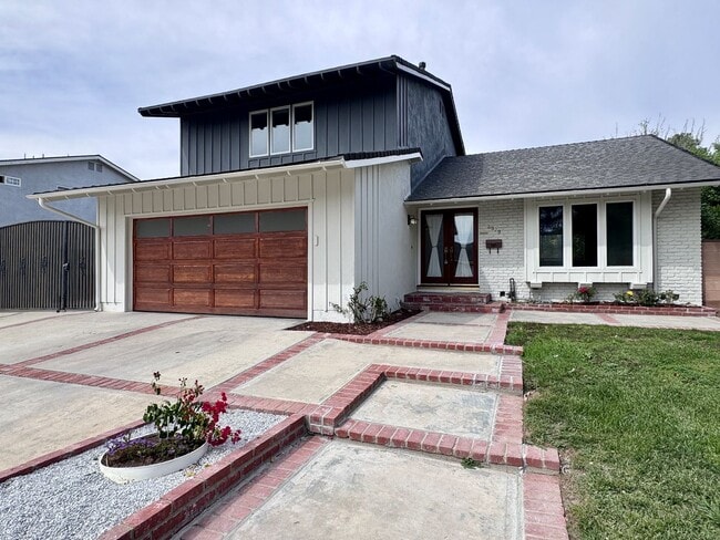 Building Photo - Beautiful 3 bedroom Newbury Park Home
