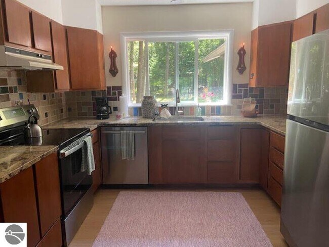 Photo - 4515 Greilick Rd