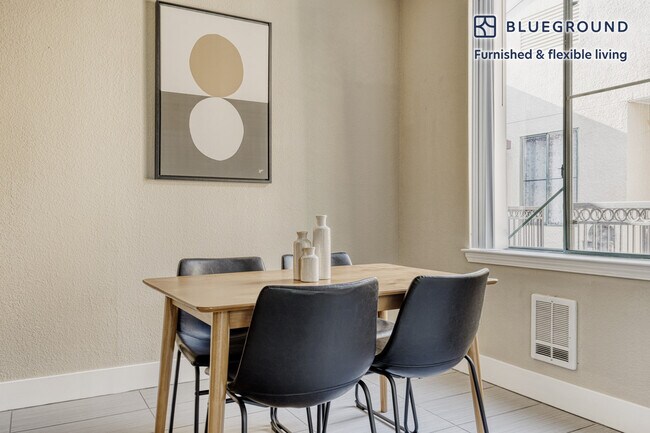 Photo - 2201 Bridgepointe Pkwy Unidad FL3-ID742