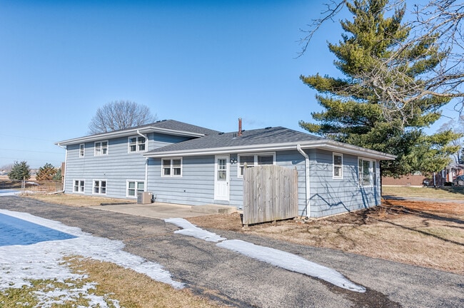 Photo - 1131 Johnston Dr