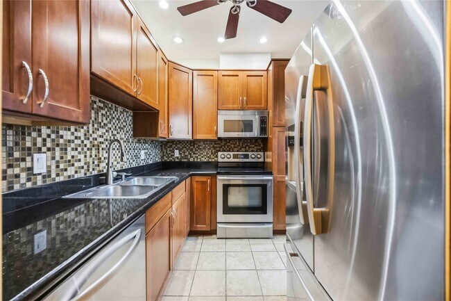 Photo - 2100 Commonwealth St Unit C