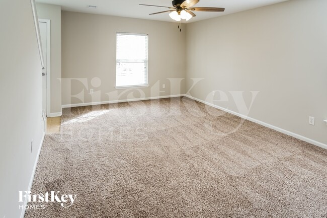 Photo - 615 Silver Moss Dr