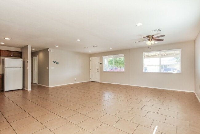 Photo - 6850 W Coolidge St