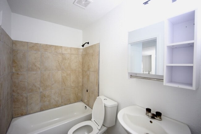 Photo - 5819 Flax Bourton St