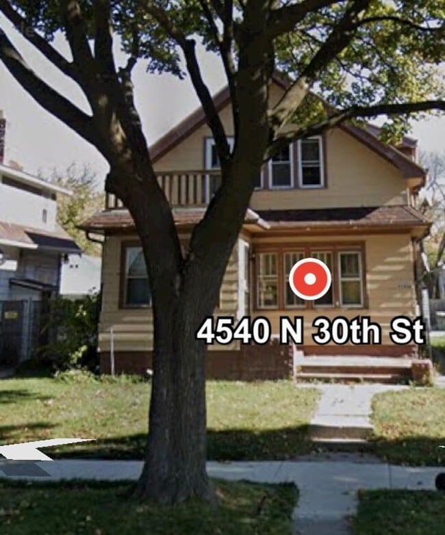 Building Photo - 4540 N 30th St Unit Upper