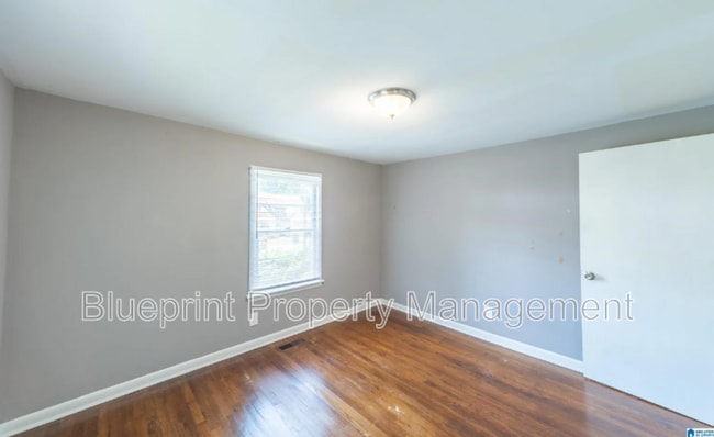 Photo - 2242 3rd Ave S