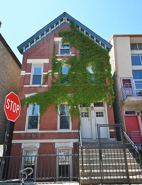 Photo - 1300 N Greenview Ave Apartment Unit 2R