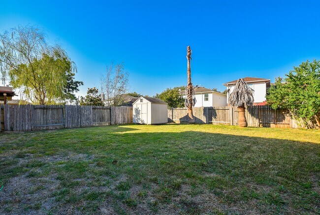 Photo - 4839 Windy Bluff Ct