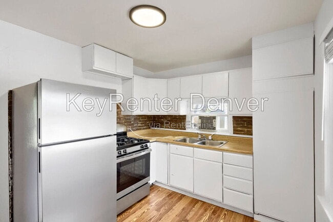 Photo - 1220 Upham St