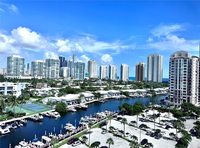 Building Photo - 400 Kings Point Dr Unit 1224