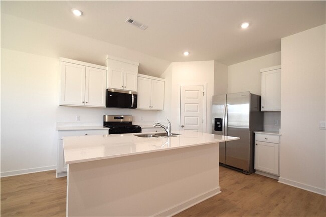 Photo - 572 Colorado St