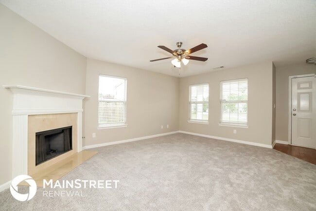 Photo - 515 Abercorn Ct