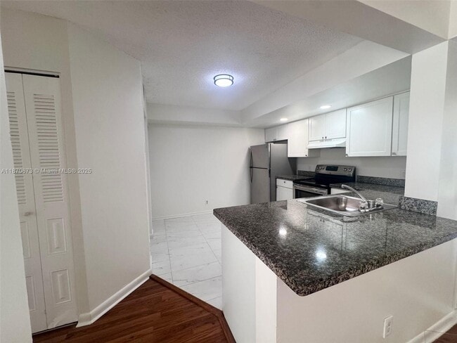 Photo - 5801 Riverside Dr Unit 102B3
