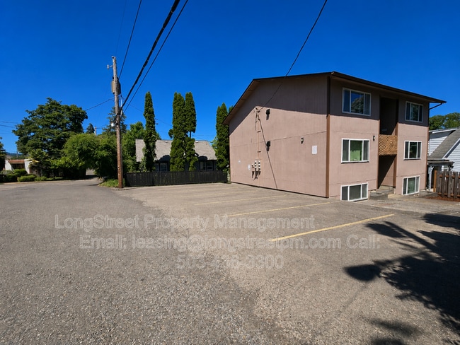 Building Photo - 234 NW 21st St Unit 6