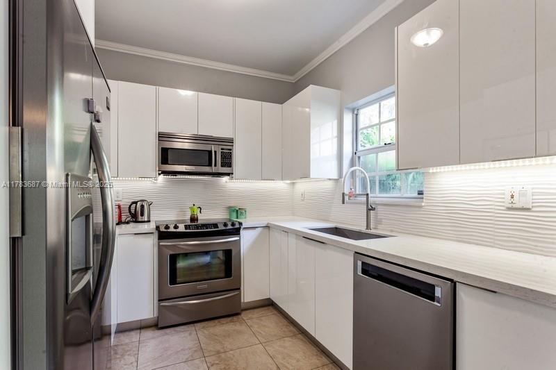 Photo - 3135 Gifford Lane, Miami, FL 33133 - 3 BR 2.5 BA Townhouse