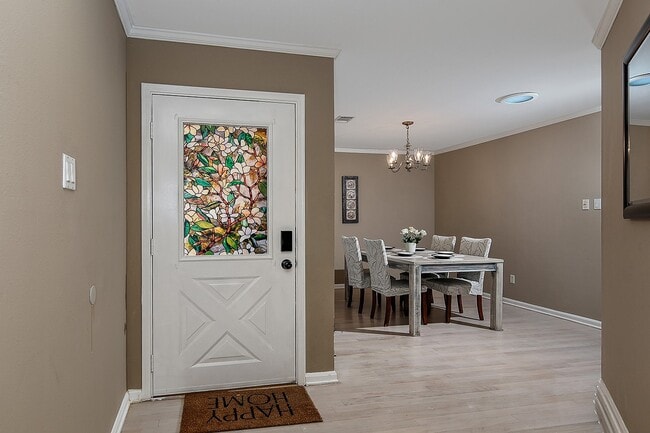 Photo - 99 N Deerfoot Cir