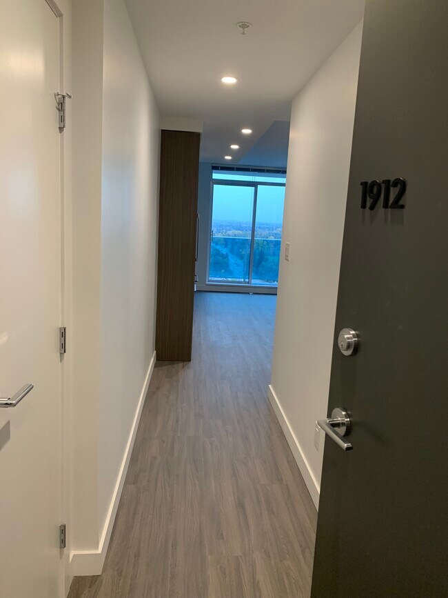 Photo - 1912-13615 Fraser Highway Unit 1912