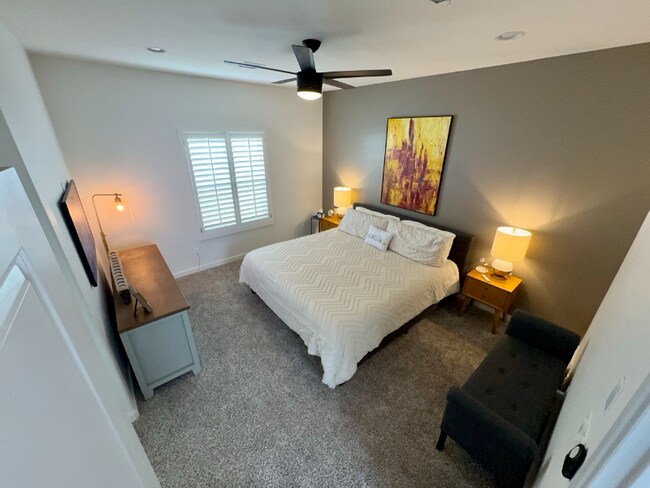 Photo - 5864 Kobe Bryant St